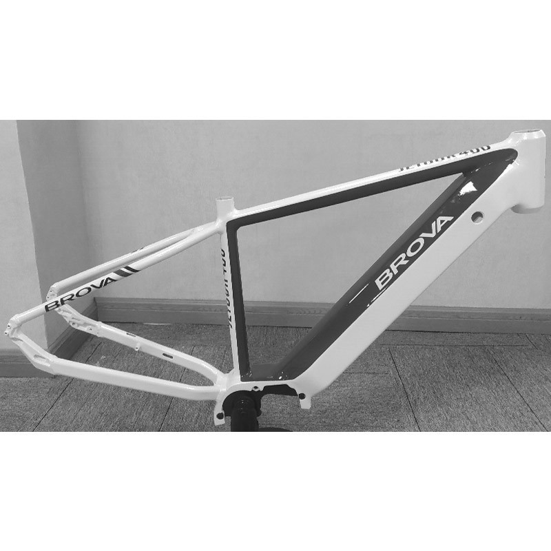 JE_TOUR 400（White& Black)